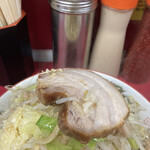 ラーメン二郎 - ラーメン 780円　本日のブタはバラ肉