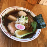 つけ麺 弥七 - 『このメス豚ラーメン』醤油☆味玉トピ