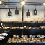 カフェ ガーデン - 約３０種の焼き立てパン