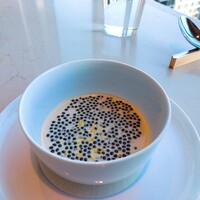 est - 【アミューズ】⚫キャビア  フラン  レモン風味