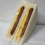 デイリーヤマザキ - 料理写真:カツタマゴサンド195円 ムギチョコレート108円 ほうじ茶100円