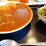 御食事処 ふじ - カツカレー､サラダ付き 1000円税別