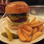 芋もピクルスもうまい