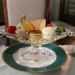 コーヒーパーラー ヒルトップ - 山の上ホテルの プリンアラモード