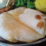 タンドールバル カマルプール - チーズ・クルチャに変更＋200円（税込）
      
      