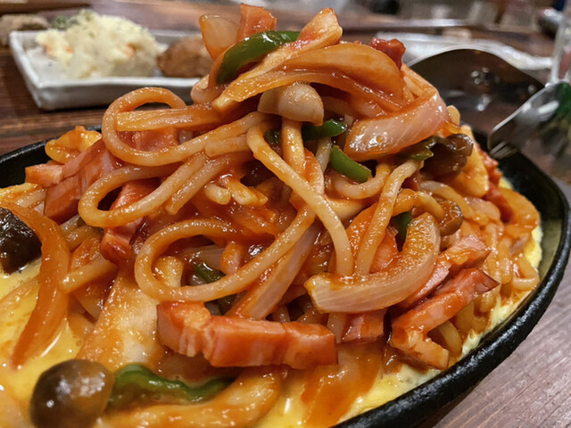 Bar&Dining Red Shoes