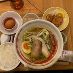 Nagoya Ko-Chi Mmen Ya Tori Shige - まんぷく鶏そばセット(鶏そば塩、平打ち麺、たまごかけご飯、天使のからあげ)＋鶏ぶし