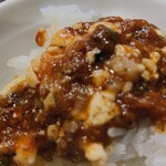 中国料理 峨嵋山 - 分かり難いですが、追い山椒しました→ピリピリと（笑）