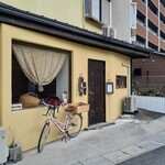 食堂カウ - 外観