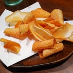 裏神田 自然生村 - サービスの自然薯チップス