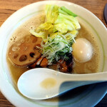 小さな野はらの木の下で - 味玉鶏白湯ラーメン