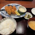 Tonkatsu Bashamichi Sakura - 牡蠣フライ定食　1580円