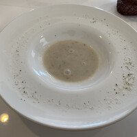 シェ トモ - 