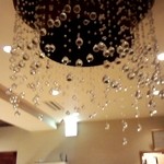 DINING 蔵RA - 入口シャンデリア