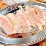 焼肉ホルモンしづる - トントロ　418円