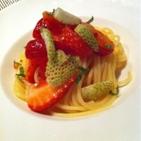 オッジ ダルマット 西麻布店 - とちおとめの冷製パスタ
