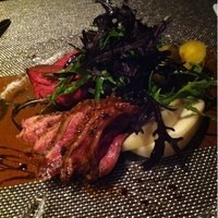 オッジ ダルマット 西麻布店 - 鴨胸肉のローストと山形牛のグリル
