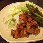 金町製麺 - 鶏もも肉のスタミナ炒め