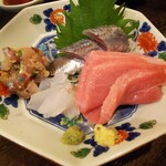 金町製麺 - 刺身（鰺のなめろう、ヤガラ、イワシ、本マグロ大トロ）
