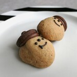 Pan To Ryourito Okashi No Mise Tontwu - ドンとグリのナッツとチョコのクッキー