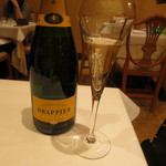 トラットリア・アルベロ - NV CHAMPAGNE CARTE D'OR DRAPPIER　1000円/120mlグラス