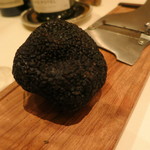 トラットリア・アルベロ - フランス産トリュフ　300,000円/1kgで空輸