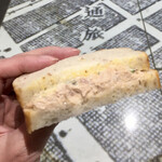 ブッツ サンドウィッチ - ツナ&たまご300円