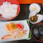 Harumi - エビサラダ定食