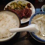 牛たん炭焼き 利久 - 牛たん定食（3枚6切れ）