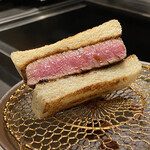 北海道焼肉 北うし - 知床和牛フィレ　ステーキサンド