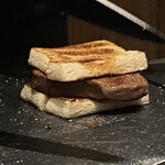 北海道焼肉 北うし - 知床和牛フィレ　ステーキサンド