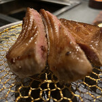 北海道焼肉 北うし - 知床和牛タン元厚切り