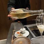 北海道焼肉 北うし - フォアグラ茶碗蒸し、和牛ロース刺し自家製カラスミ大根、ツブと岩海苔のテリーヌ