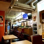 豚ブザ - 店内光景。