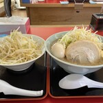 ラーメン もっけだの - ラーメン普通ニンニクヤサイマシマシ+味玉