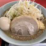 ラーメン もっけだの - ラーメン普通ニンニクヤサイマシ+味玉