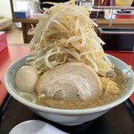 ラーメン もっけだの - ラーメン普通ニンニクヤサイマシマシ+味玉