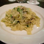 カメレオン - あさりとブロッコリーのボンゴレビアンコ