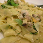 カメレオン - あさりとブロッコリーのボンゴレビアンコ