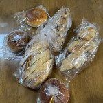スカーレット - 料理写真:購入したパン