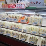 K'sキッチン - ショーケースの様子。