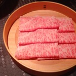 瀬里奈 - 北海道産の特選牛サーロインのしゃぶしゃぶ肉・その３です。５つ目の写真とは逆の方向で撮影してみました。