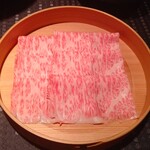 瀬里奈 - 北海道産の特選牛サーロインのしゃぶしゃぶ肉・その１です。今回も12月18日に続き、極選牛と言えるサーロインでした。