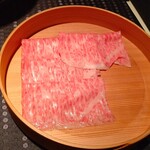 瀬里奈 - 北海道産の特選牛サーロインのしゃぶしゃぶ肉・その５です。