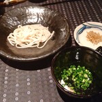 瀬里奈 - しゃぶしゃぶのスープで調理する前の、群馬県産の沼田うどんです。