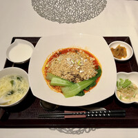 御膳房 六本木店 - 本場汁なし担々麺