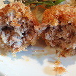 KITCHEN TSUNAGU - 粗挽き肉のビーフメンチカツ