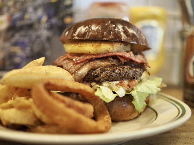 THE BURGER STAND nutmeg