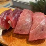 魚がし寿司 - 「まぐろ」110円×2＆「とろ」220円×2