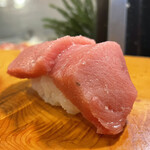 魚がし寿司 - 「大とろ」275円